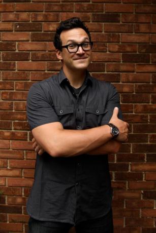 537532_10151164592236629_390458609_n