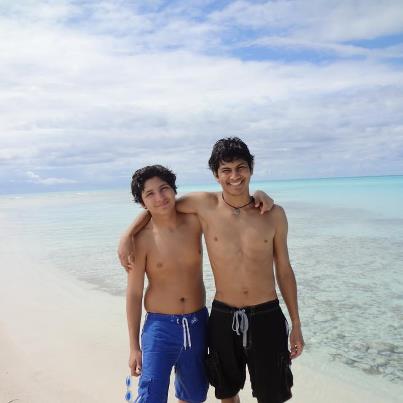 579732_10151308323440617_1232596642_n